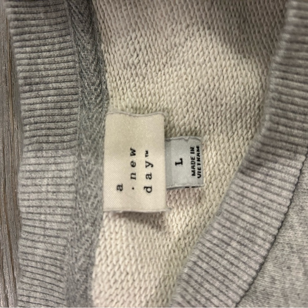 Target Sweatshirt - Picture 2 of 2